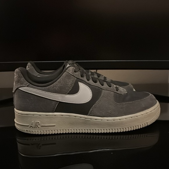 Nike Air Force 1 - Picture 3 of 5